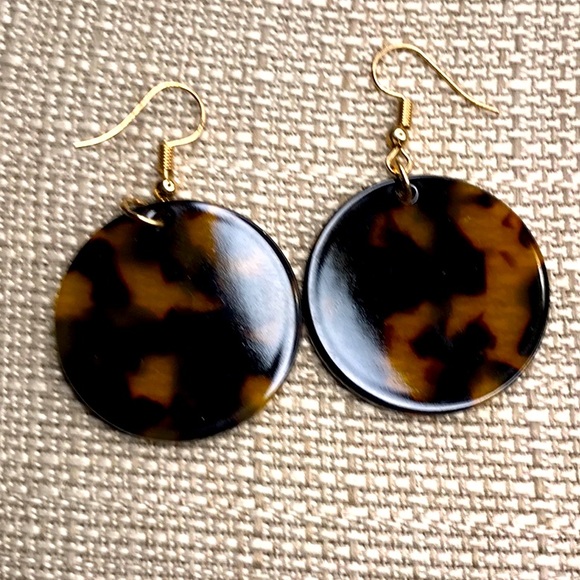Tortoise shell acrylic round disk earrings *NEW* - Picture 1 of 3
